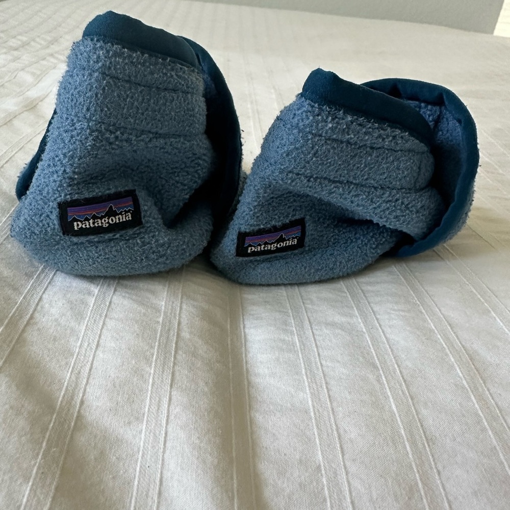 Patagonia Soft Blue Fleece Booties